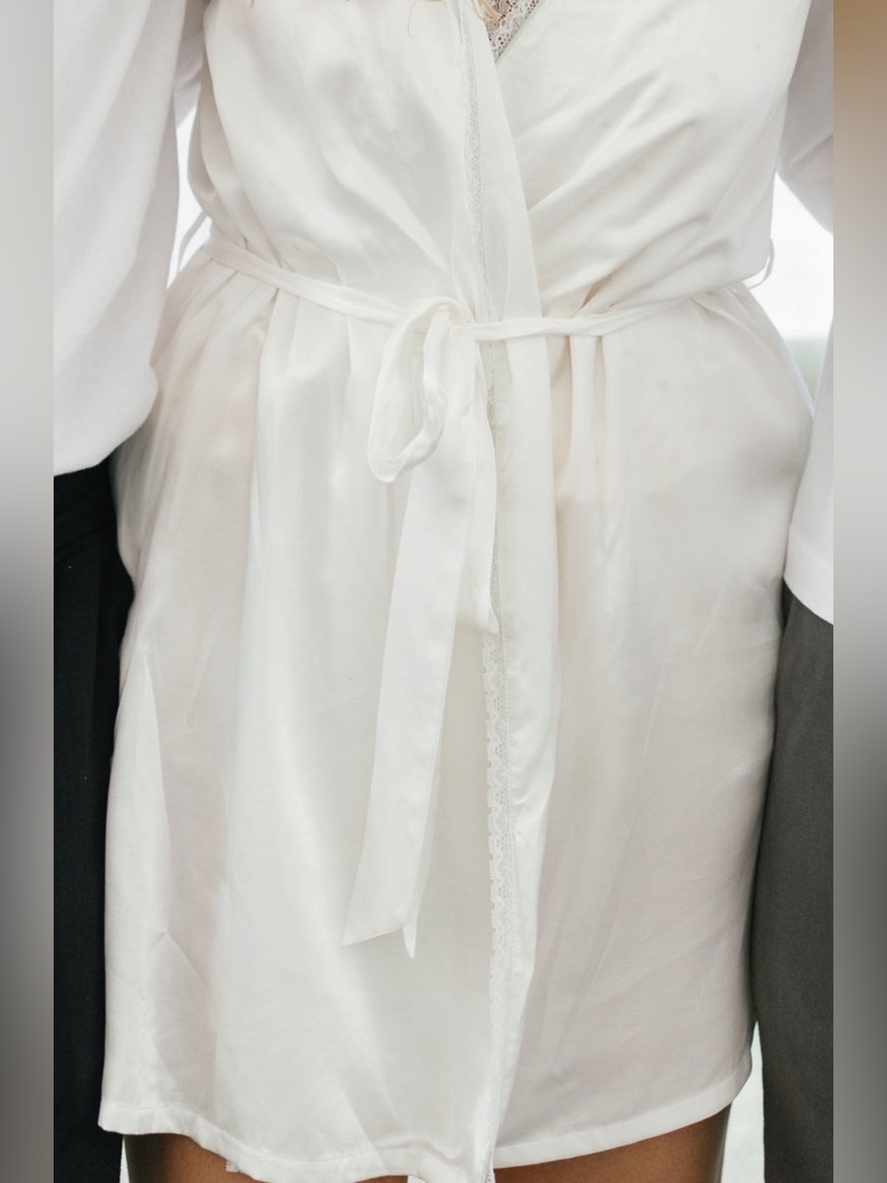 Morgan Lane Bridal White Robe - Picture 2 of 8
